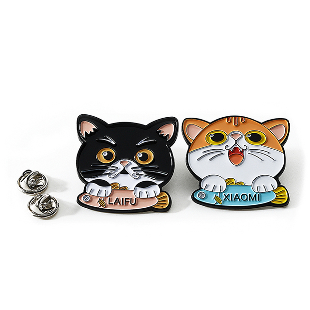 Metal Customized Gold Enamel Lucky Cat Pin