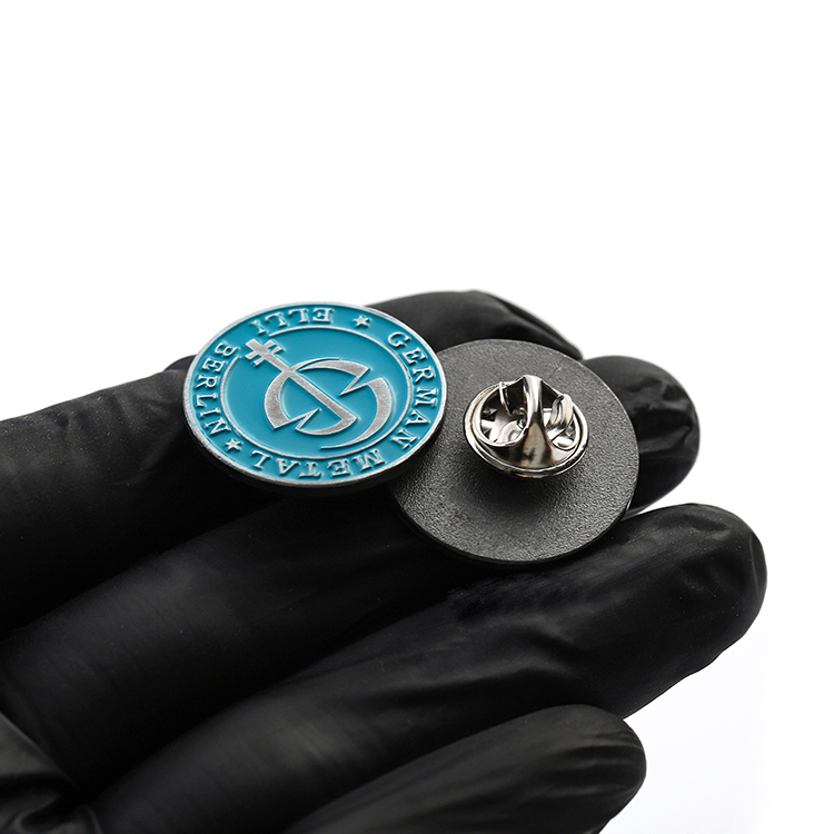 Soff Enamel Iron Round Metal Lapel Pin for School