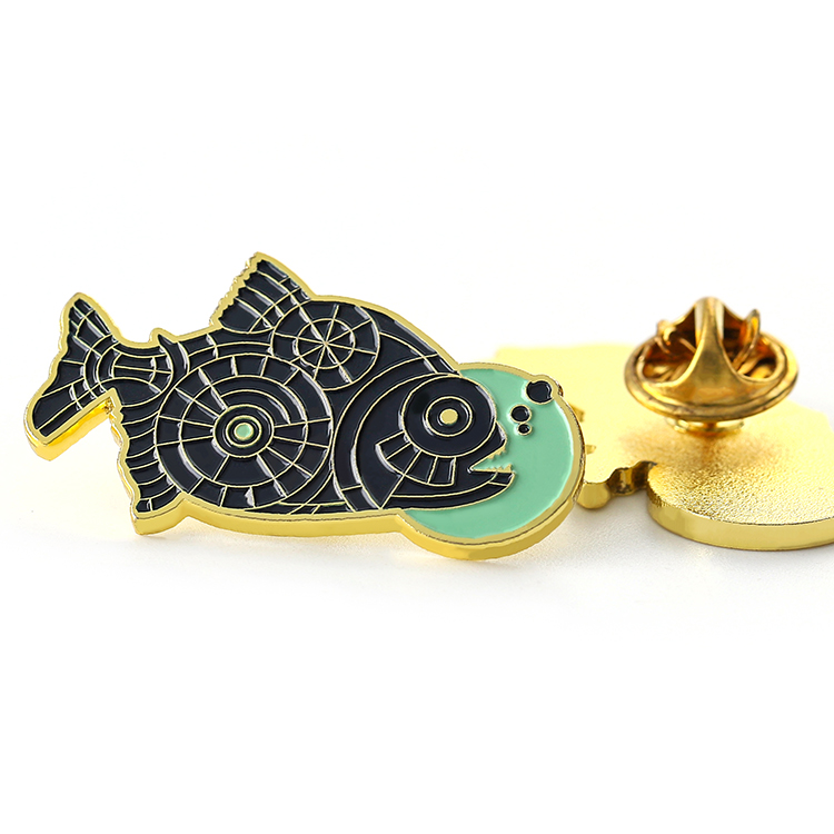 Cool Metal Brooches with Pig And Fish Design for Ladies