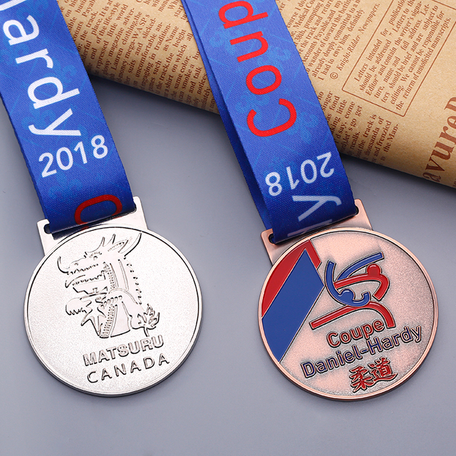 Round Metal Silver Coupe Daniel Hardy Medal for Events