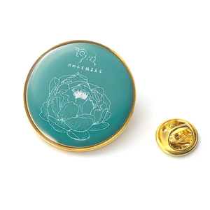 Custom Metal Gold Epoxy Dome Pin