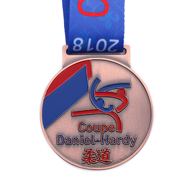 Round Metal Copper Matsuru Canada Medal for Sports
